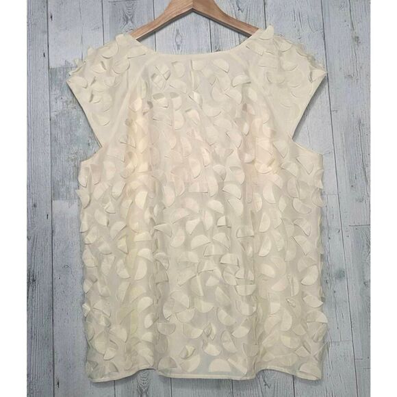 Talbots 100% Silk Flutter Half Moon Cap Sleeved Blouse Cream Sz L EST - Picture 3 of 7